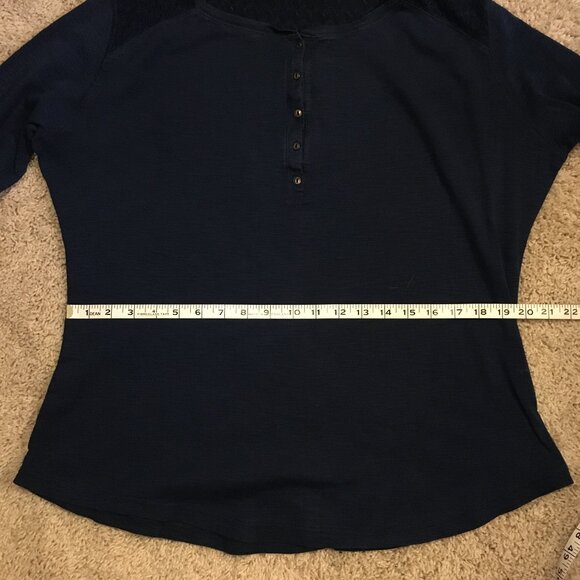 100% Cotton Bleu Gray Lace Shoulder 1/4 Button Down Dark Blue Top - XL - Picture 13 of 16